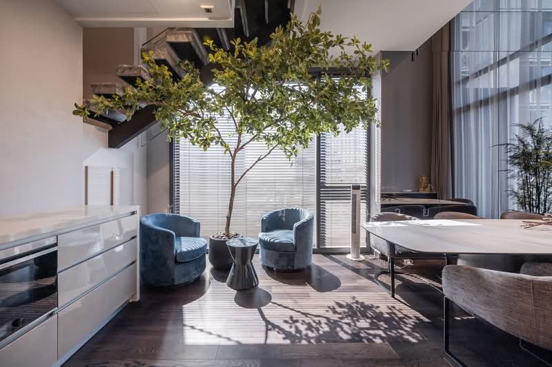 LAVIQ Sukhumvit 57, Bangkok