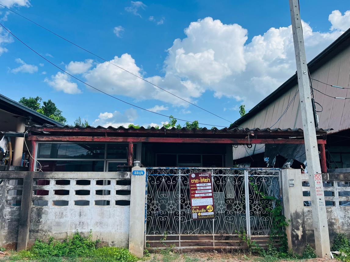 Single-Family Home in Surat Thani City, Surat Thani Province