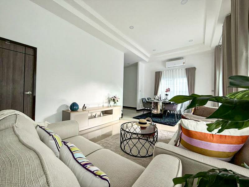 3 Bedroom House for Sale in East Pattaya, Chon Buri (Pattaya)