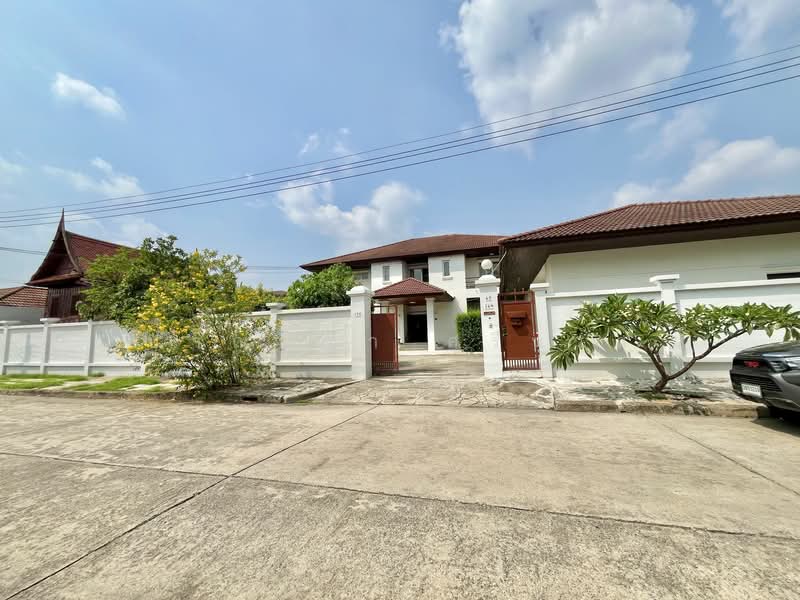 Muang Ake Village, Pathum Thani