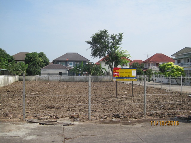 ที่ดินเปล่าโครงการดิเอมเมอรัลด์พาร์ค3นนทบุรี