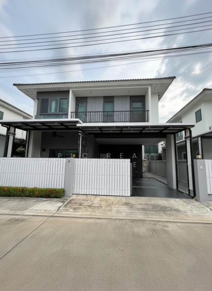 House 4 bedrooms for Sale East Pattaya, Chon Buri (Pattaya)