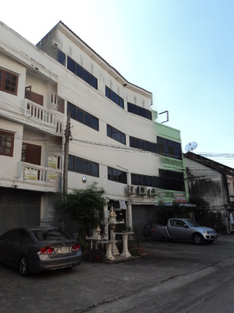 ทาวน์เฮ้าส์ ซอยติวานนท์ 45 เมืองนนทบุรี