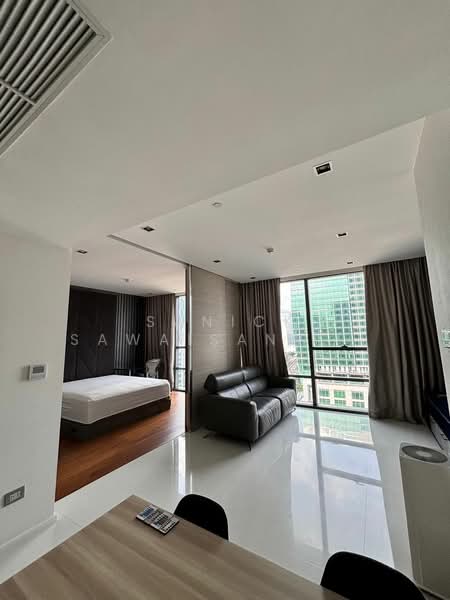 The Bangkok Sathorn, Bangkok
