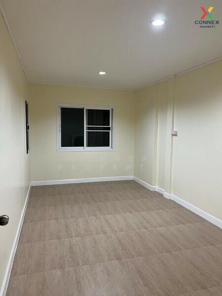 ทาวน์โฮม 2 ชั้น ซอยโรงน้ำแข็ง สนามบินน้ำ 2-storey townhome, Soi Rong Nam Khaeng, Sanambinnam., Nonthaburi