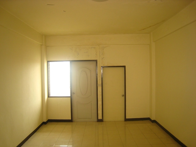 Condominium project, Charoen Dee Condo Town 1, Bang Kapi.