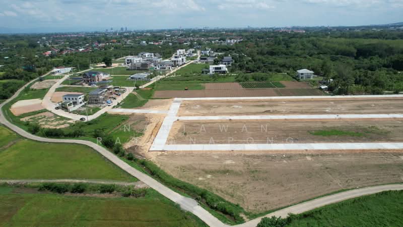 Land for sale just 5 minute from Ruamchok Mall, Chiang Mai