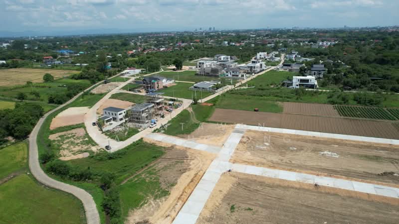 Land for sale just 5 minute from Ruamchok Mall, Chiang Mai