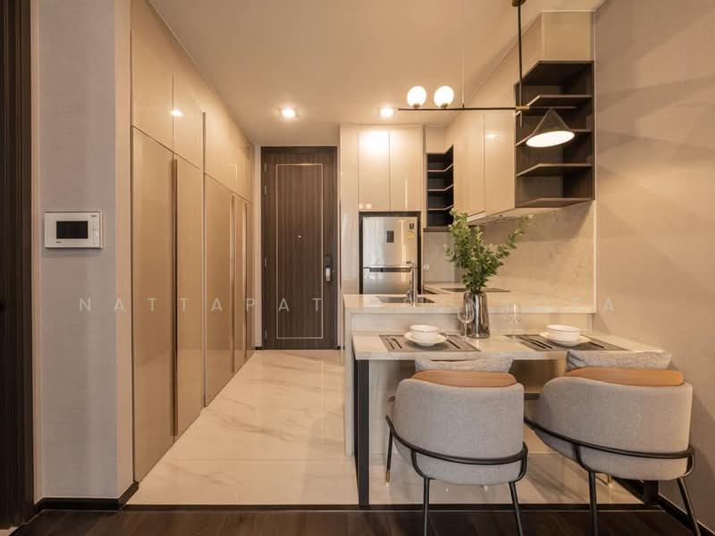 LAVIQ Sukhumvit 57, Bangkok