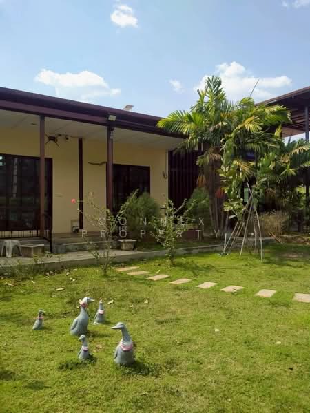 Single-story detached house with a large garden area, Saraburi