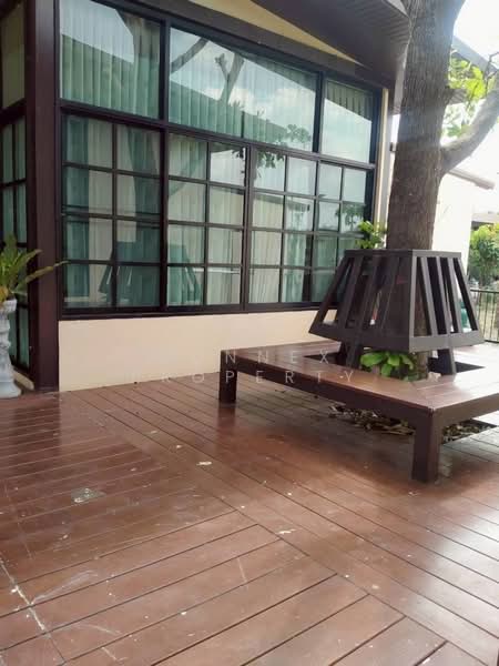 Single-story detached house with a large garden area, Saraburi