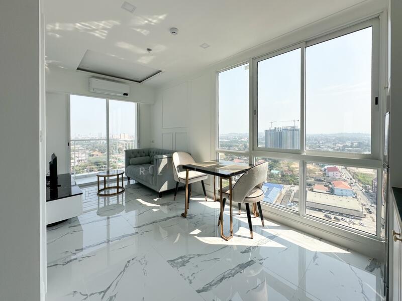 The Empire Tower Pattaya, Chon Buri (Pattaya)