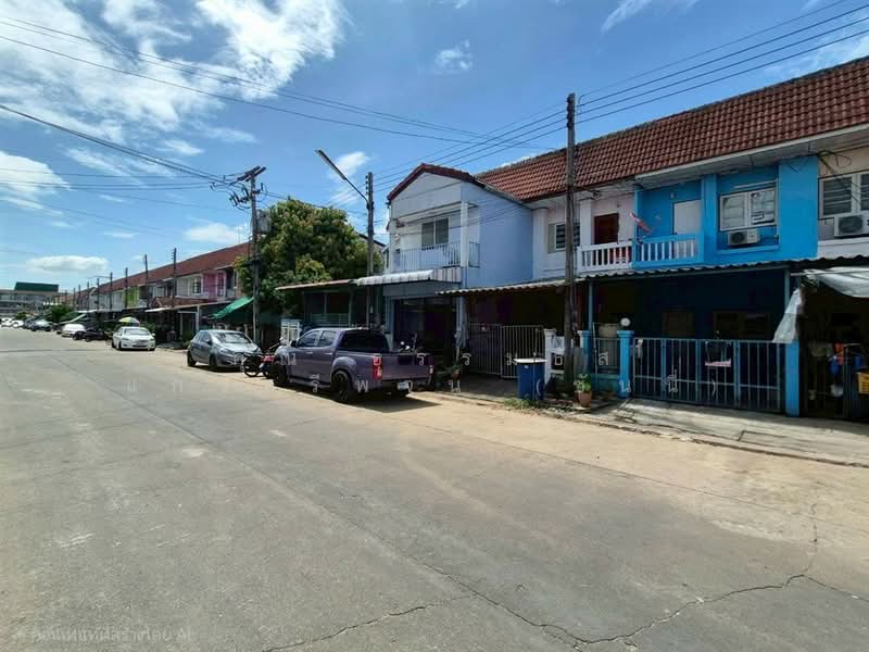 จุฑาภัทร ลาดหลุมแก้ว (Baan Juthaphat), Pathum Thani