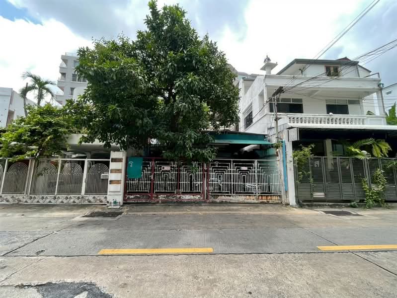 ที่ดิน + บ้านเดี่ยว 45 ตร.ว. ซอยพหลโยธิน2 แยก5 ถนนพหลโยธิน, Bangkok