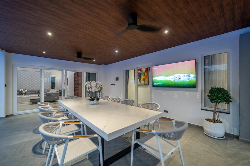 Exquisite Luxury Pool Villa for Sale in East Pattaya, Chon Buri (Pattaya)