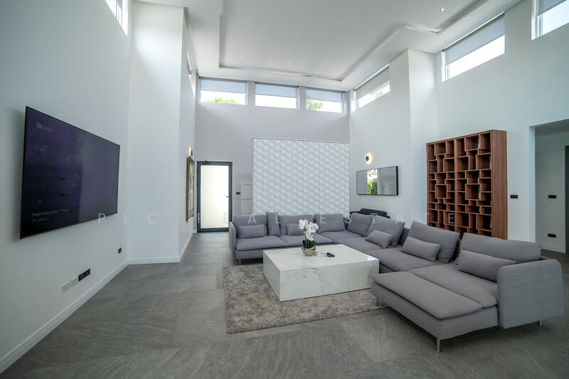 Exquisite Luxury Pool Villa for Sale in East Pattaya, Chon Buri (Pattaya)