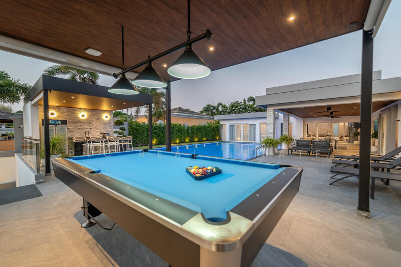 Exquisite Luxury Pool Villa for Sale in East Pattaya, Chon Buri (Pattaya)