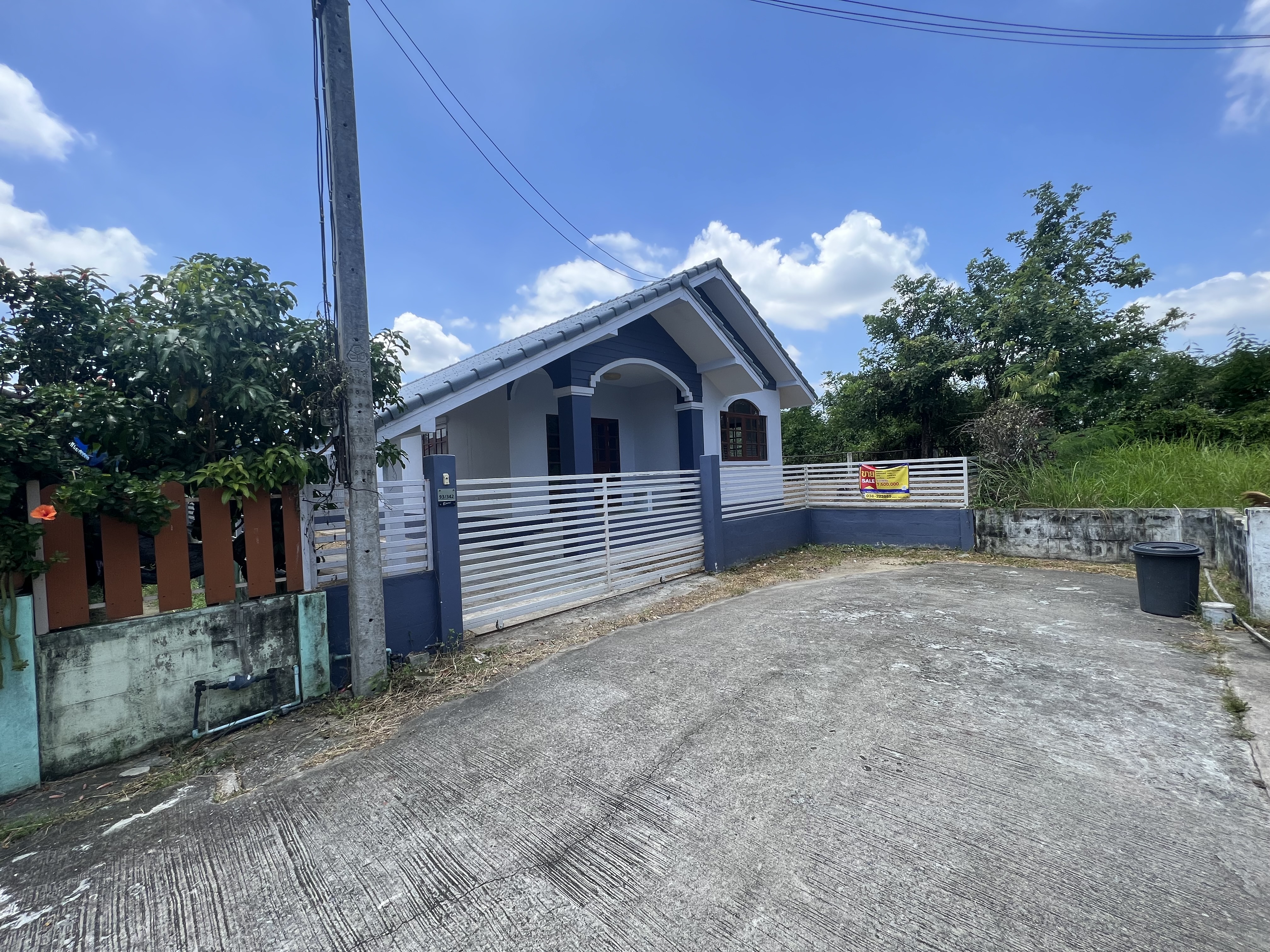 Single-Family Home in Saneesuk Village, Ongkharak: Newly Renovated
