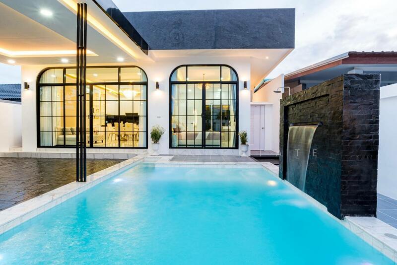 Modern Pool Villa in Mabprachan, Chon Buri (Pattaya)