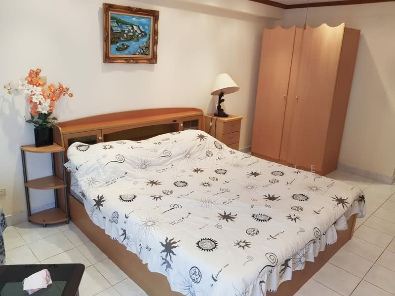 Jomtien Beach Condo, Chon Buri (Pattaya)