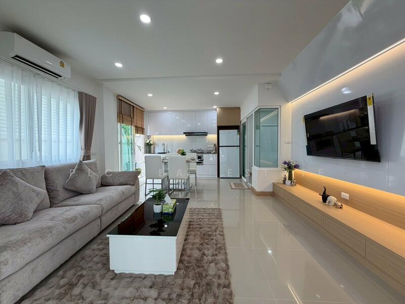 Cozy Two-Story House for Sale in Thung Klom-Tan Man, Chon Buri (Pattaya)