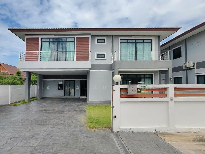 หมู่บ้านศิริถาวร, Nakhon Pathom