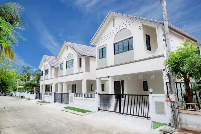 New 5 Bed House in Hang Dong near Kad Farang for Sale, Chiang Mai