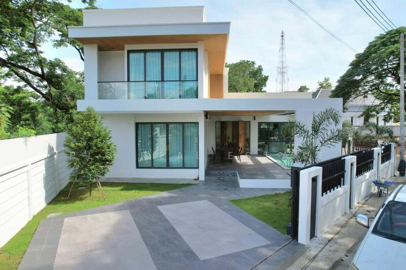 Luxury 4-Bedroom Pool Villa for Sale in Jomtien, Chon Buri (Pattaya)