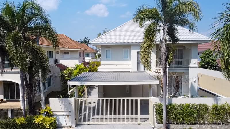 4 Bed House with Pool In San Sai near Payap University for Sale, Chiang Mai