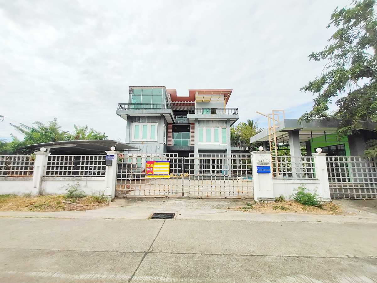 Single-Family House in Warin Chamrab, Ubon Ratchathani Province