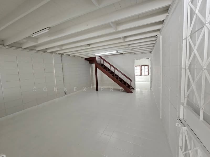 Townhouse 46 Prachaniwet 3 Soi 9, Nonthaburi