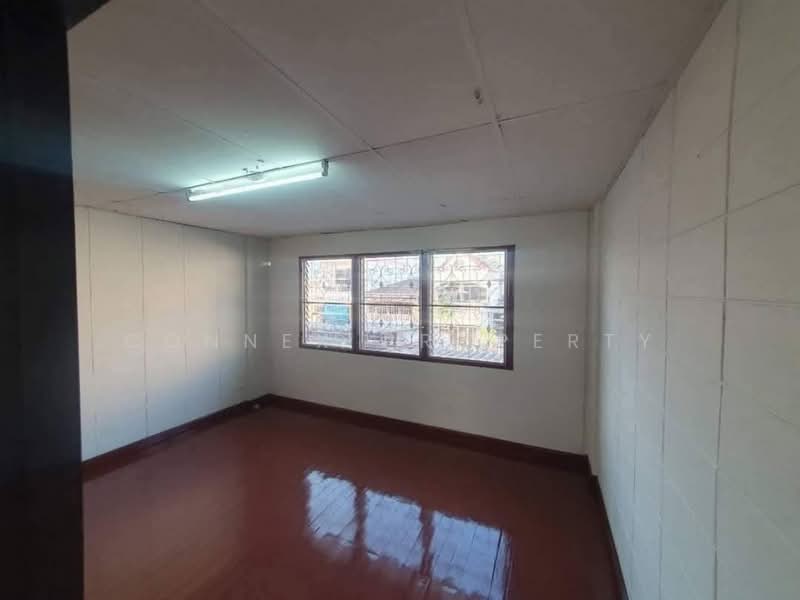 Townhouse 46 Prachaniwet 3 Soi 9, Nonthaburi