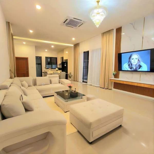 New Pool Villa House for Sale in East Pattaya, Chon Buri (Pattaya)
