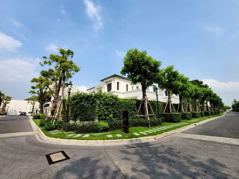 Baan Sansiri Pattanakarn, Bangkok