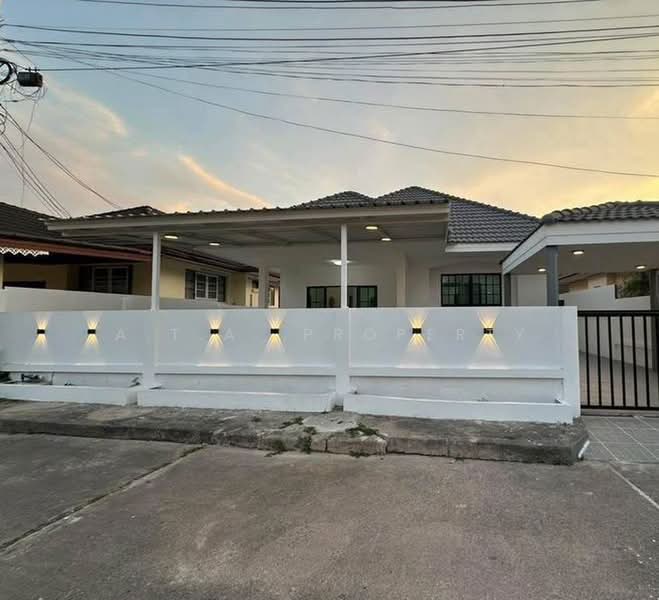 Phanawan Nakhon, Chon Buri (Pattaya)