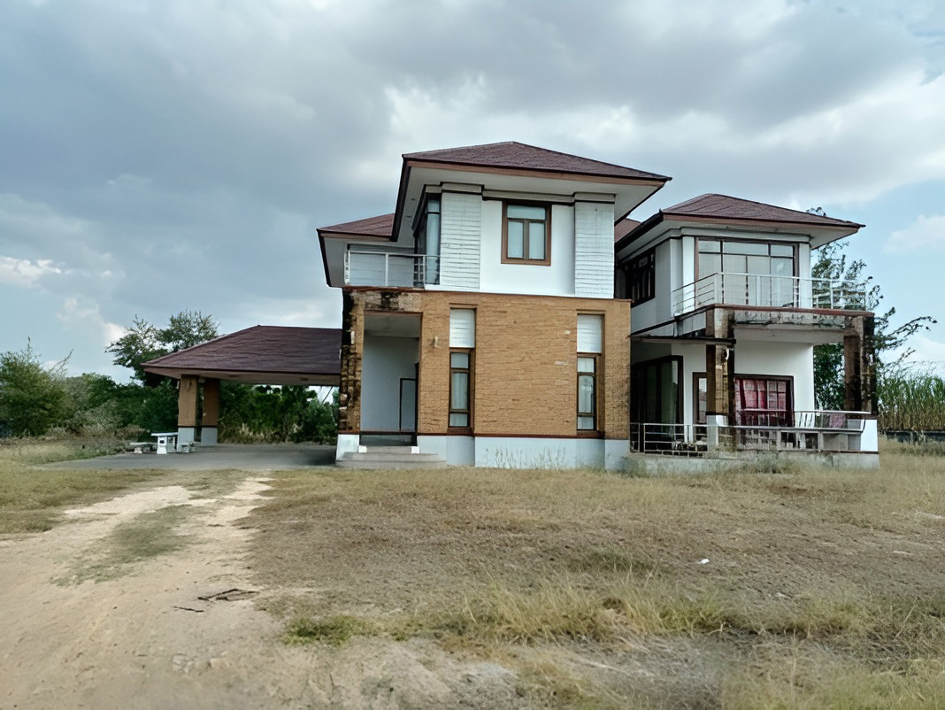 บ้านเดี่ยว 2 ชั้น สะอาดสมบูรณ์ เมืองร้อยเอ็ด