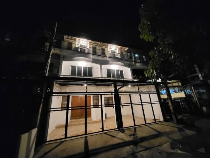 3-BR Townhouse, Bangkok