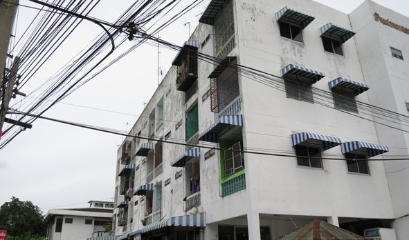 คอนโดมิเนียม โครงการบ้านสวนนครธน 2 คอนโดมิเนียมใจกลางเมือง