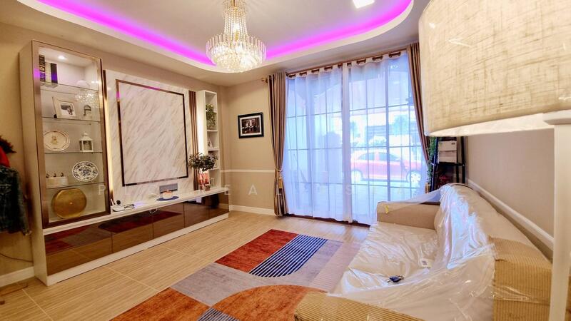 2 Storey Townhome 3 bedrooms in Central Pattaya (Seaside Area), Chon Buri (Pattaya)