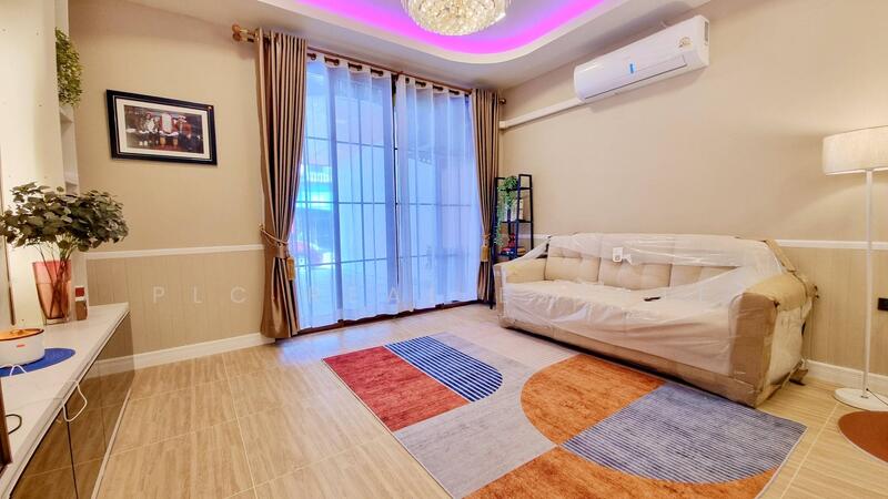 2 Storey Townhome 3 bedrooms in Central Pattaya (Seaside Area), Chon Buri (Pattaya)