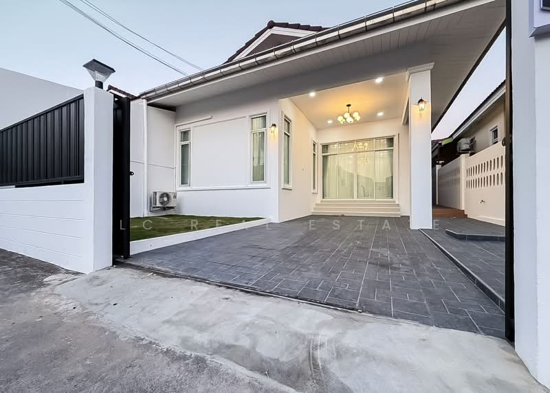 House East Pattaya Khao Noi Fully Furnished Ready to Move, Chon Buri (Pattaya)