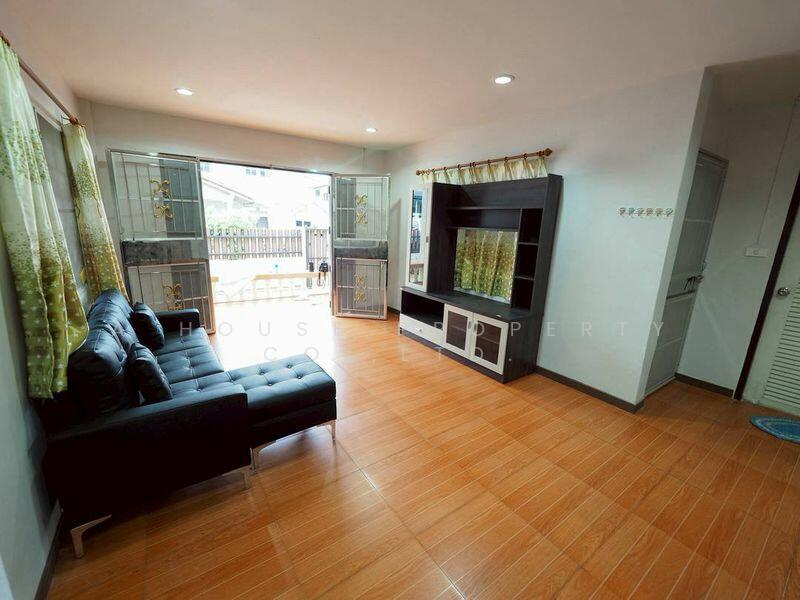 Selling a second-hand detached house in Sriracha, cheap price, large house, 2 floors, Chon Buri (Pattaya)