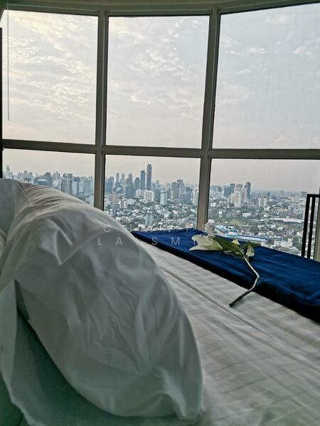Sky Walk Residences, Bangkok