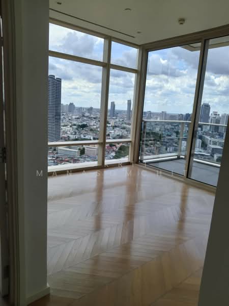 Four Seasons Private Residences, Bangkok