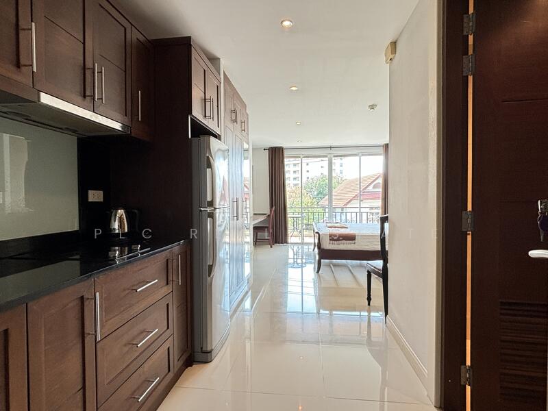 Jomtien Beach Condo, Chon Buri (Pattaya)