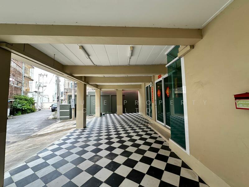 For sale, for rent, dormitory business in the heart of Sriracha city., Chon Buri (Pattaya)