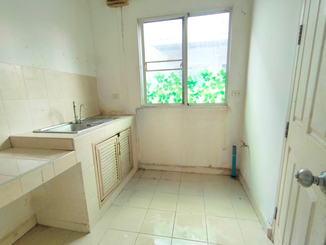 Baan Klang Muang S-Sense Srinakarin