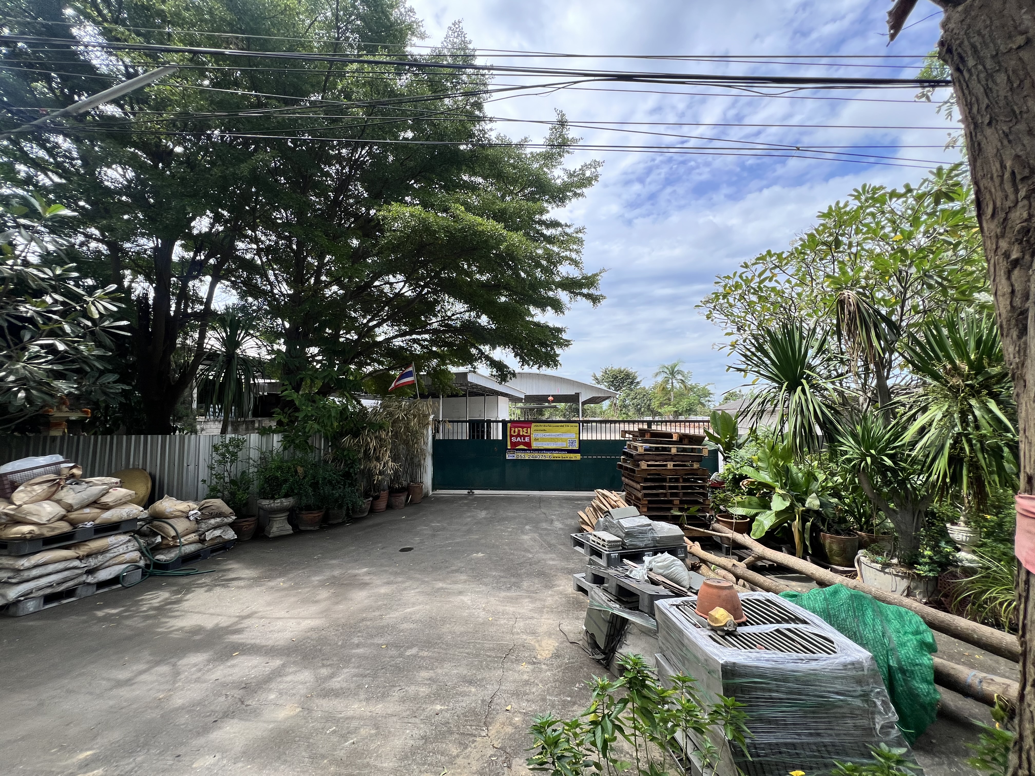 โรงงาน ติดถนนป่าเห็ว-ริมปิง (ทล.1030) เมืองลำพูน