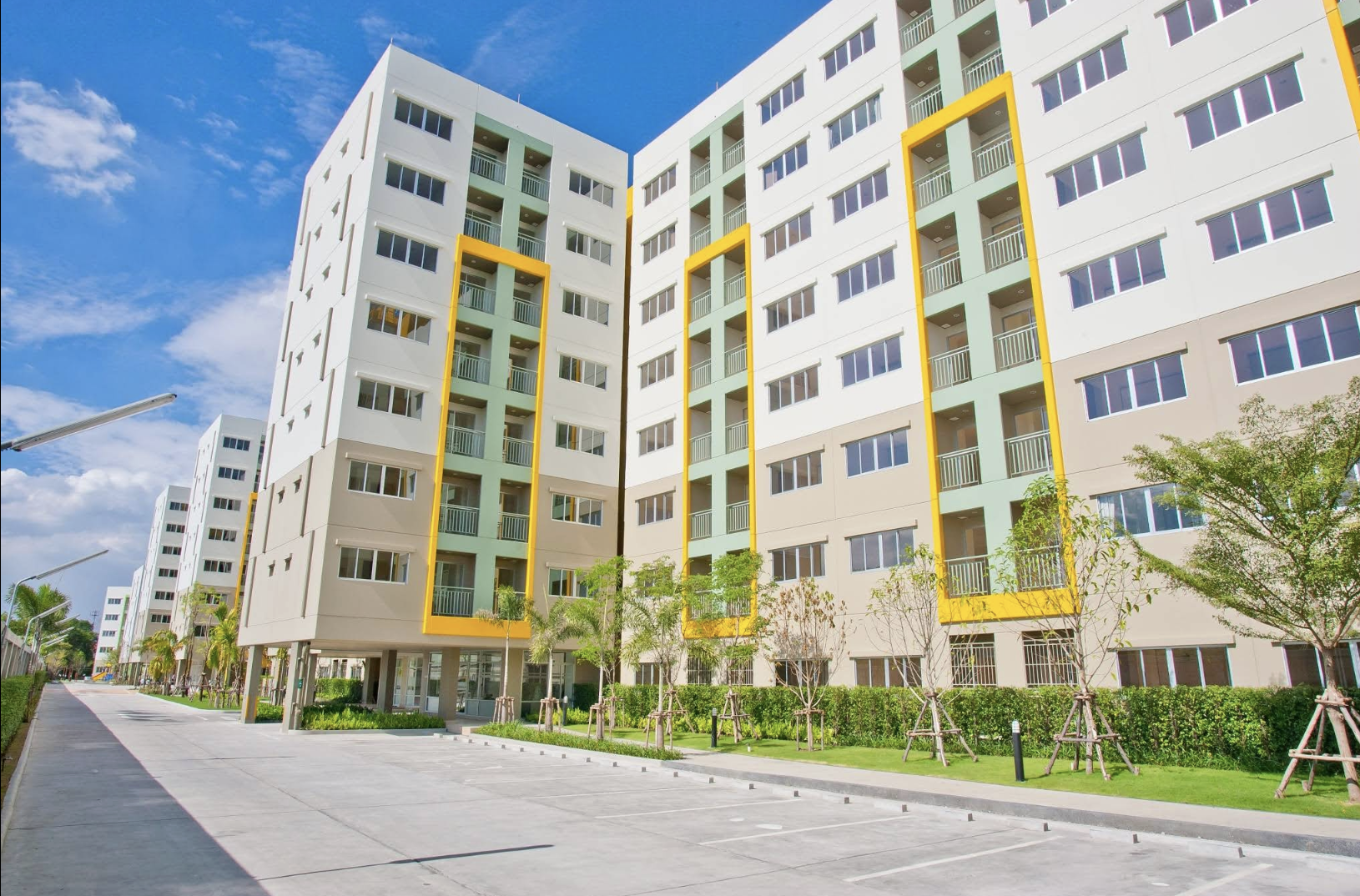 Lumpini Condo Town Nida SeriThai 1