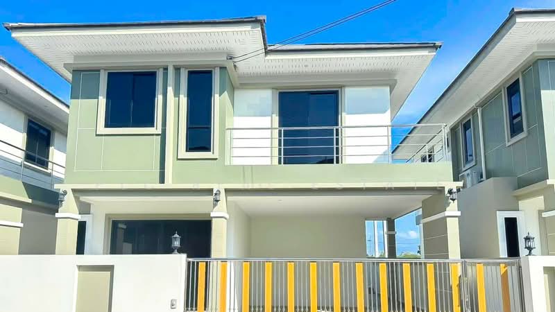 Luxury House for Sale in Nong Pla Lai East Pattaya 2Storey, Chon Buri (Pattaya)